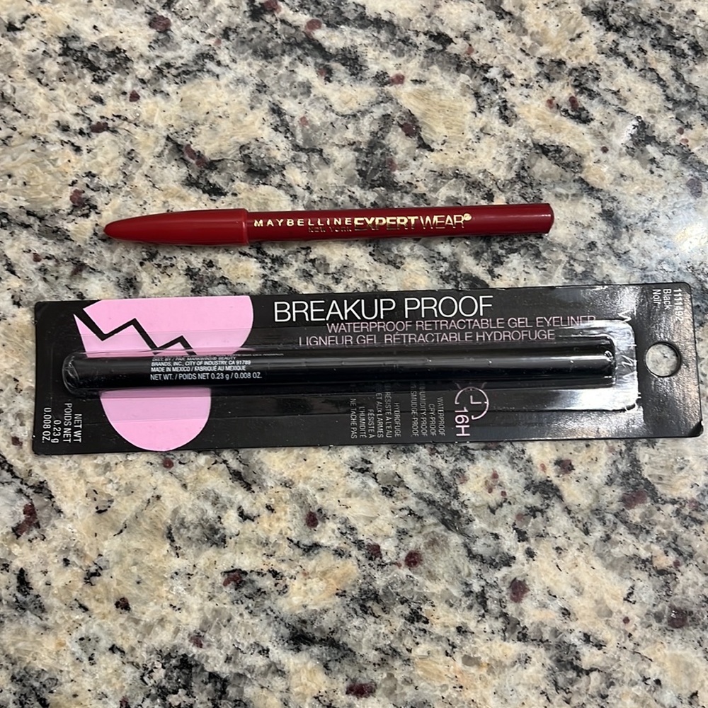 NWT- Make-Up Bundle - Picture 4 of 6